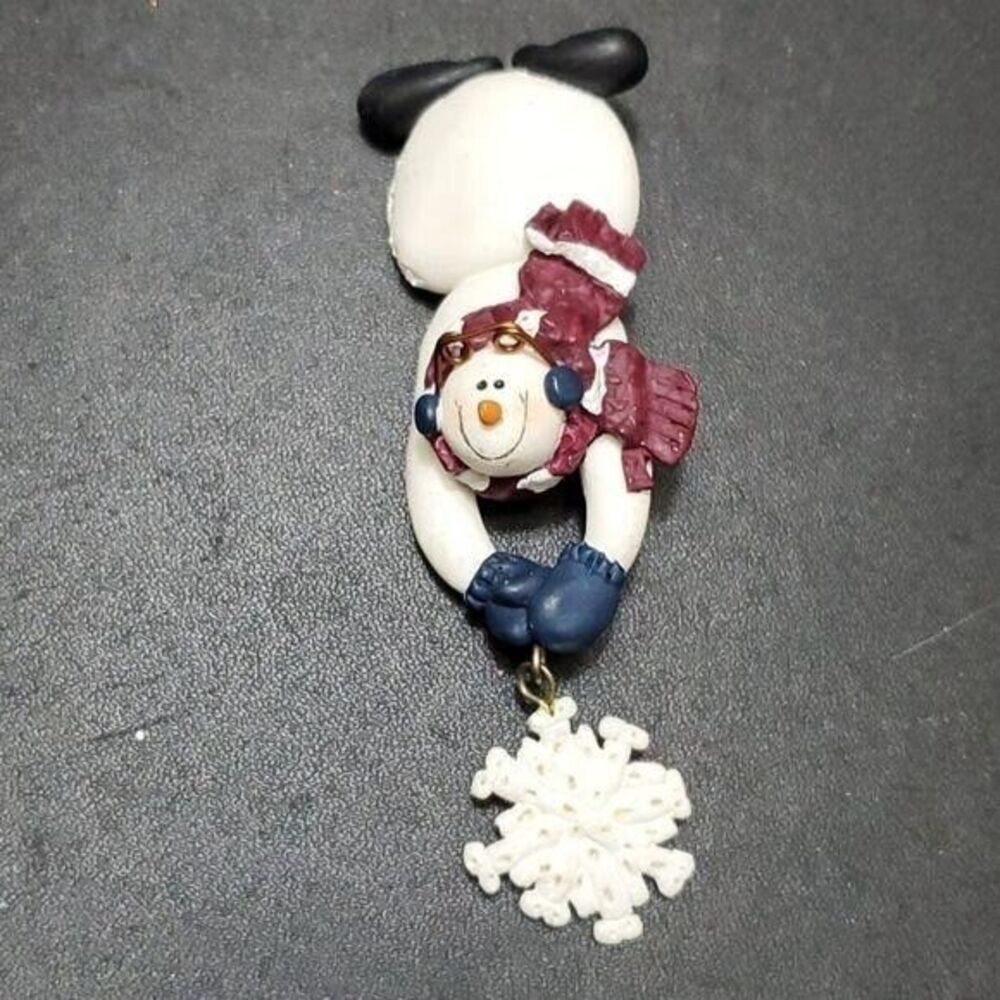 Gail West snowman brooch